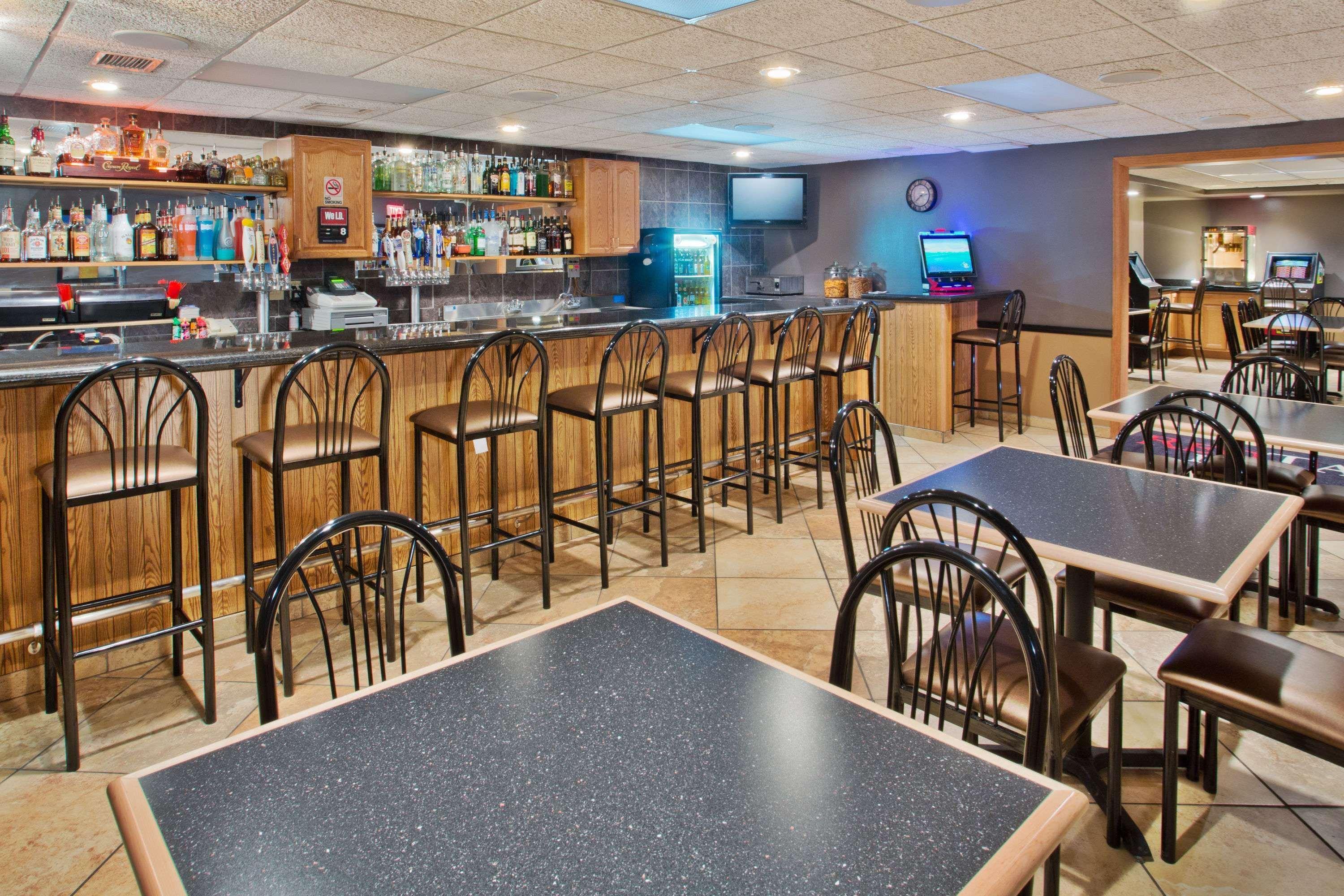 Americinn By Wyndham Aberdeen Event Center Экстерьер фото