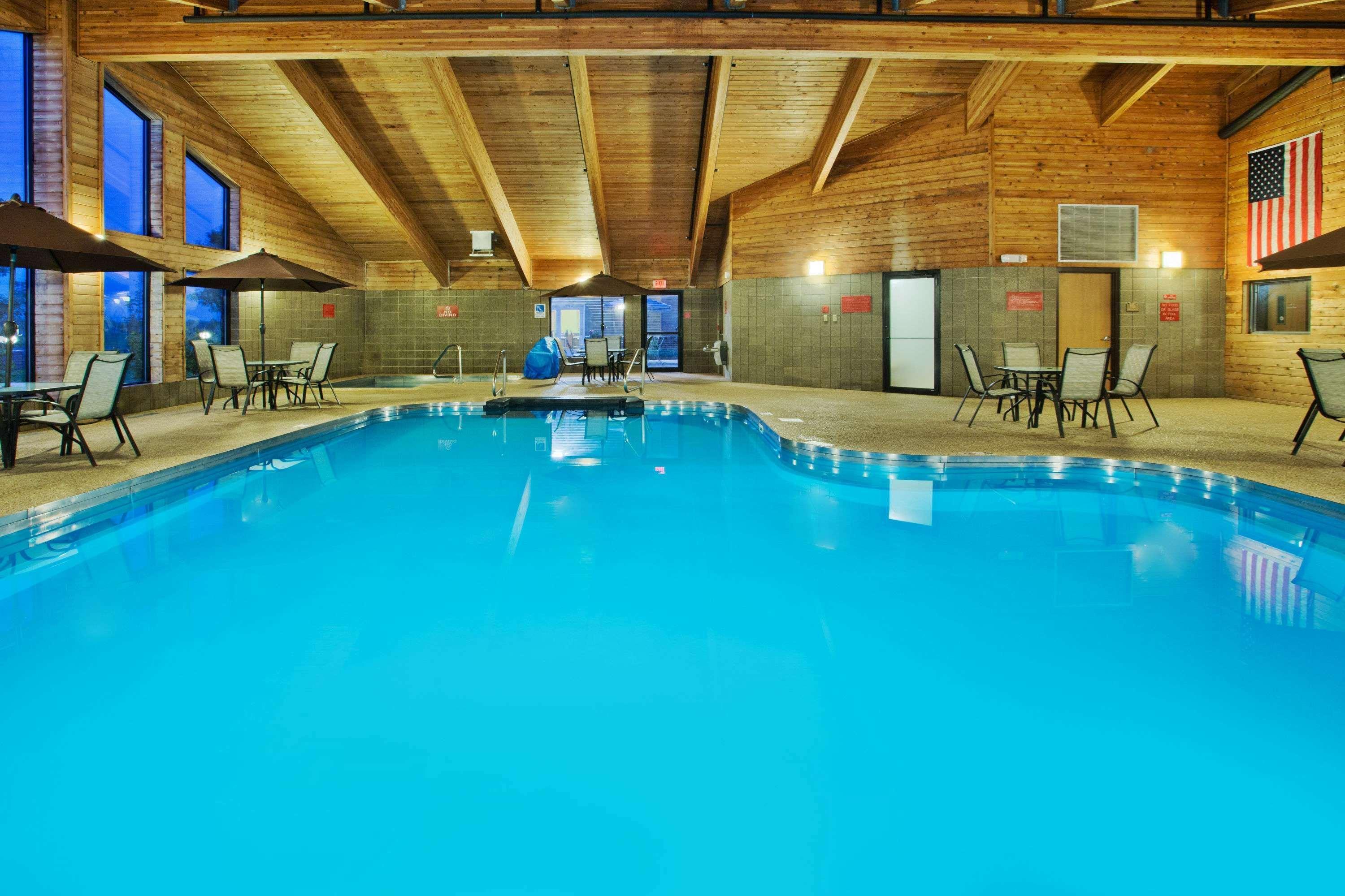 Americinn By Wyndham Aberdeen Event Center Экстерьер фото