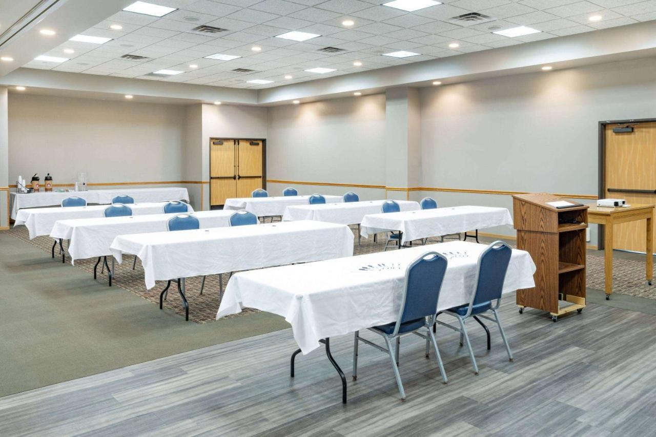 Americinn By Wyndham Aberdeen Event Center Экстерьер фото