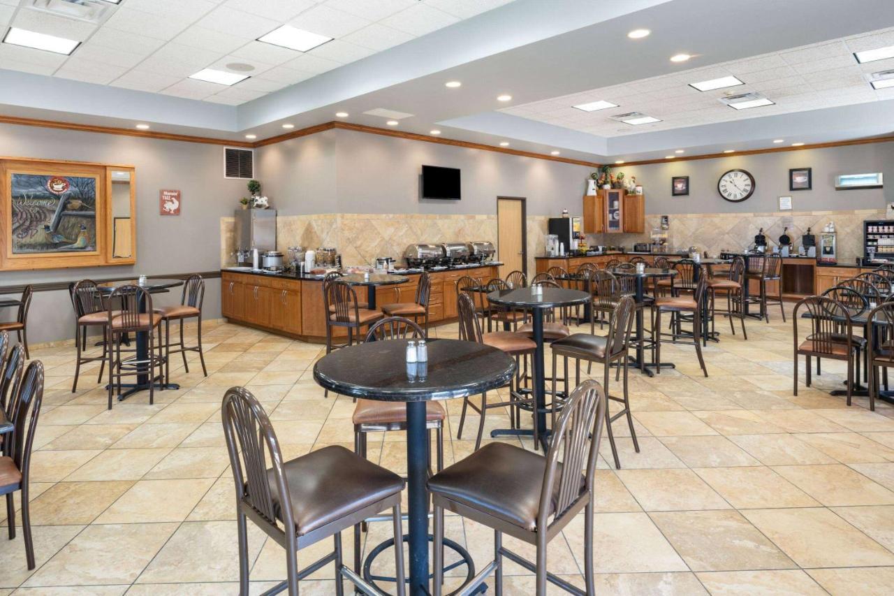 Americinn By Wyndham Aberdeen Event Center Экстерьер фото