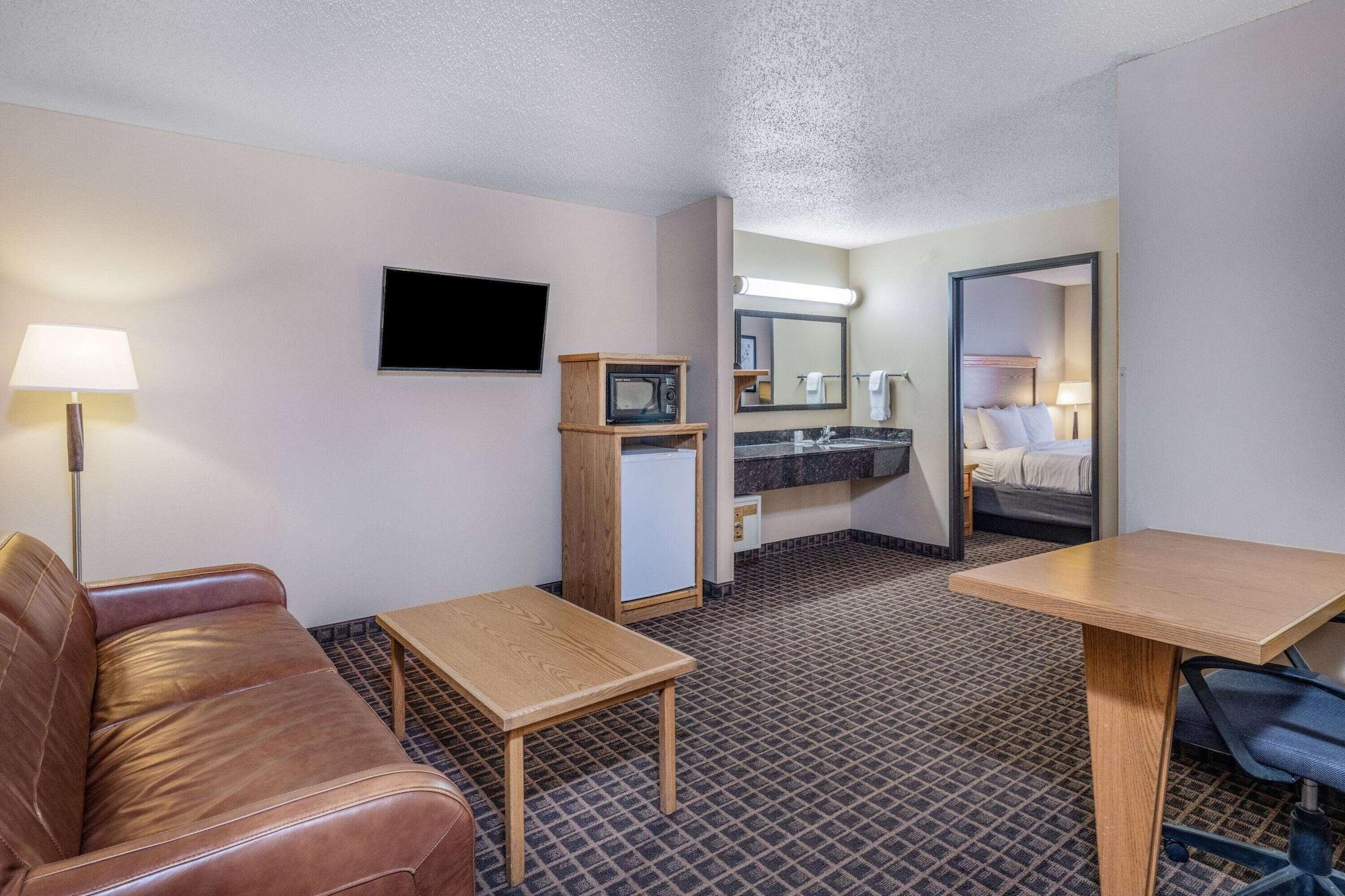 Americinn By Wyndham Aberdeen Event Center Экстерьер фото