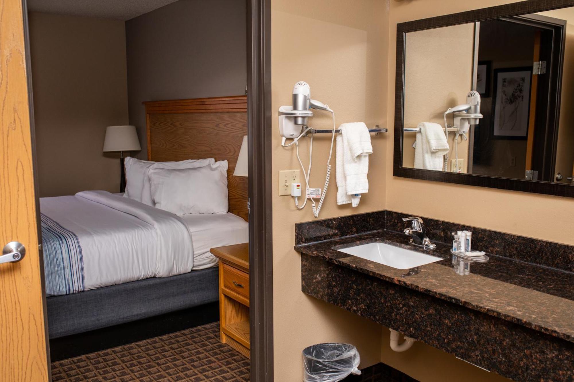 Americinn By Wyndham Aberdeen Event Center Экстерьер фото
